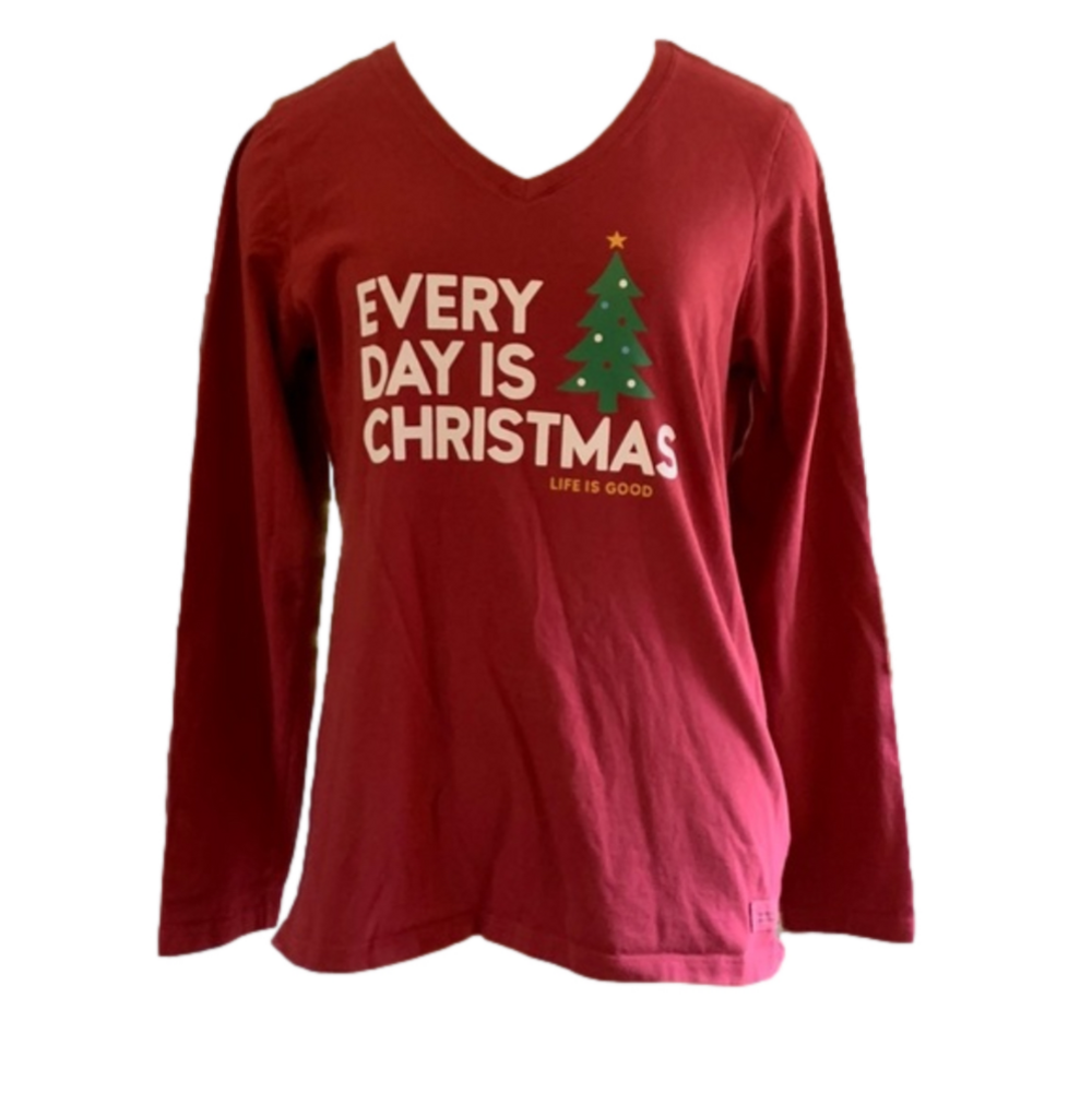 Life Is Good long sleeve M vneck Christmas tee.